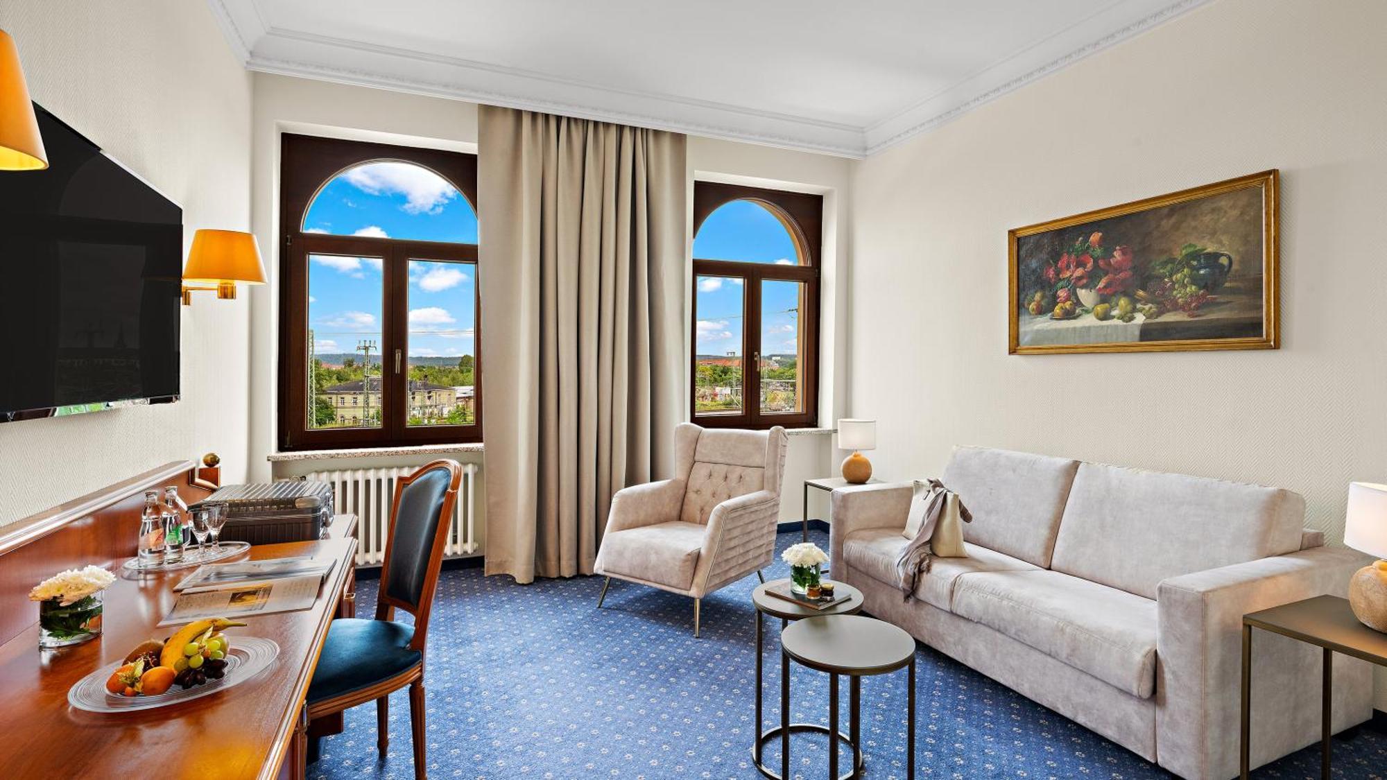 Hotel Bayerischer Hof Dresden Bagian luar foto