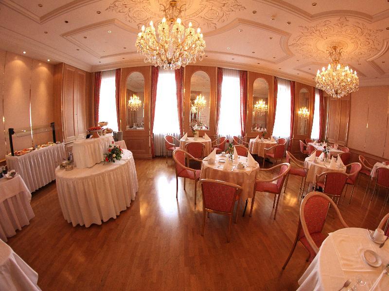 Hotel Bayerischer Hof Dresden Bagian luar foto