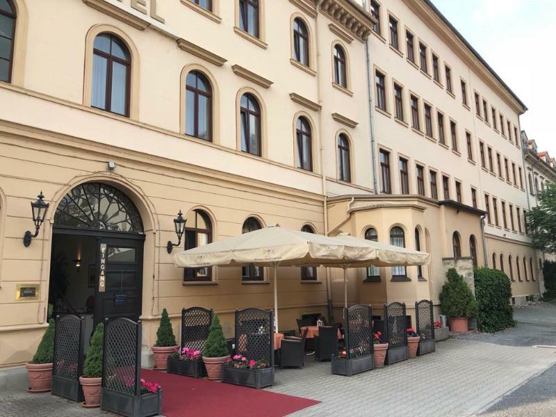 Hotel Bayerischer Hof Dresden Bagian luar foto